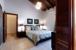 2 Schlafzimmer, Zimmersafe, kostenloses WLAN, Bettwäsche