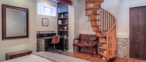 3 habitaciones, tabla de planchar con plancha y cuna de viaje