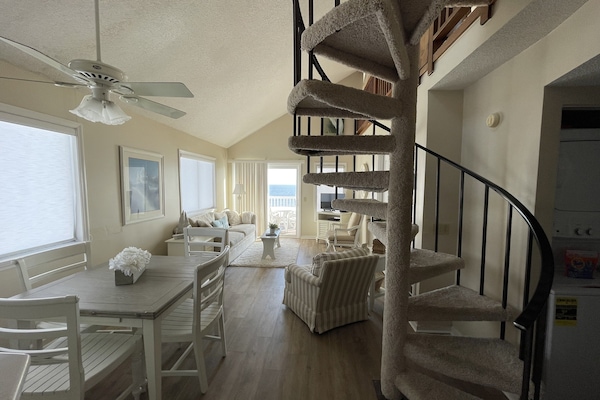 Sand Pebbles Condo- The Bright’s