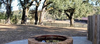 Acogedora casa de campo en el rancho de caballos Sonoma cerca de finas bodegas