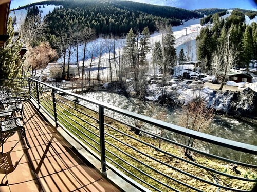 Ylellinen kaupunkiasunto kauniin Kaljuvuoren juurella! Ilmainen Wi-Fi, upeat näkymät