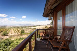 Honeymoon Cottage (Lavendar) | Terrace/patio