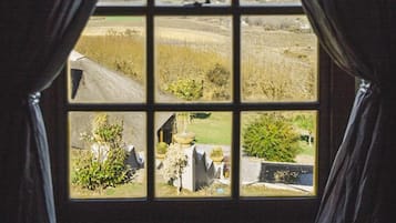 Panoramic Room (Oak Manor) | Garden view