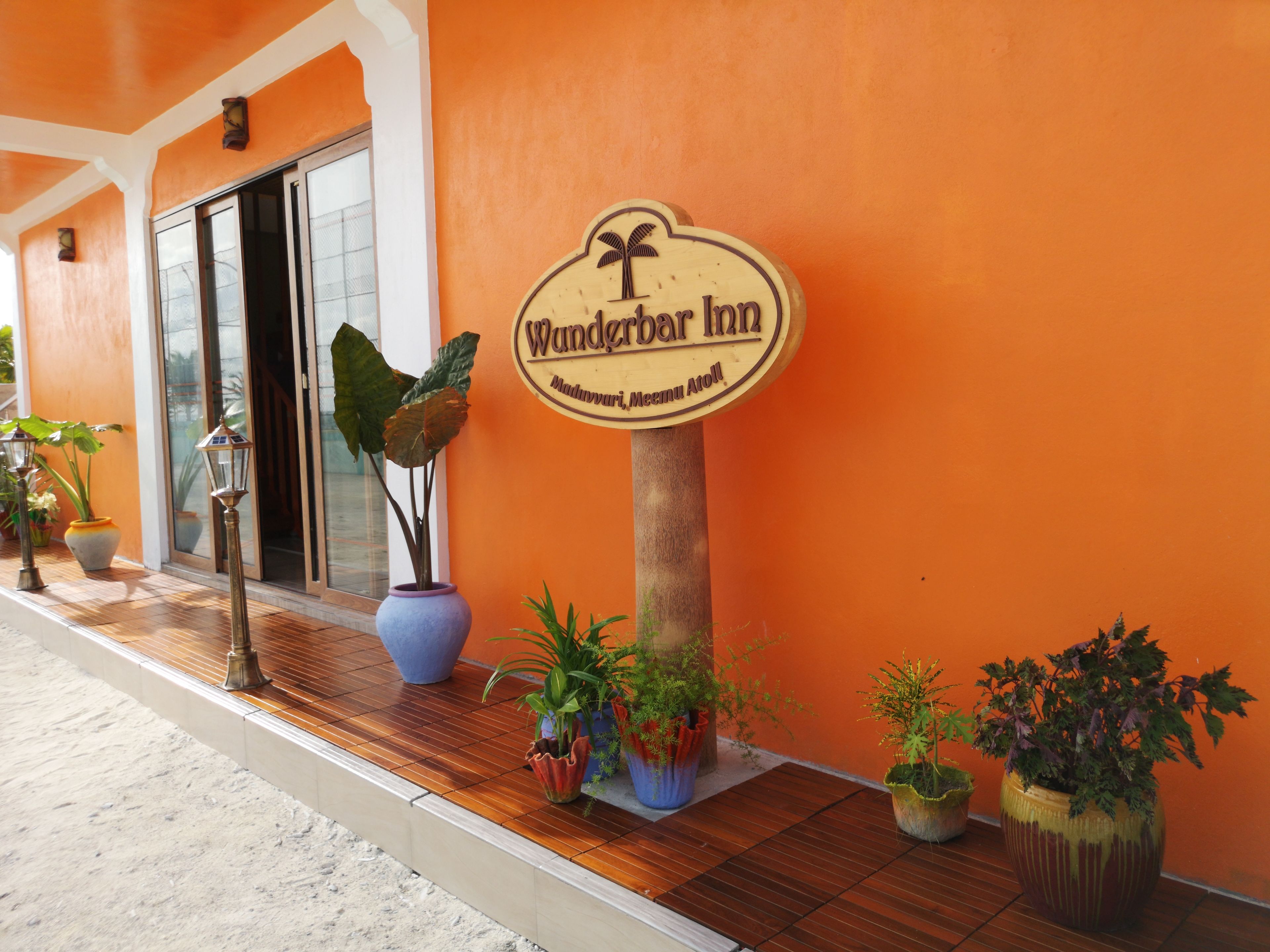 Pintu masuk properti