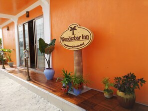 EntrĂ©e de lâhĂ©bergement