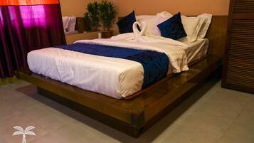 Deluxe Double Room | Blackout curtains, iron/ironing board, rollaway beds, free WiFi