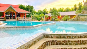 Hồ bơi ngoài trời, lều miễn phí