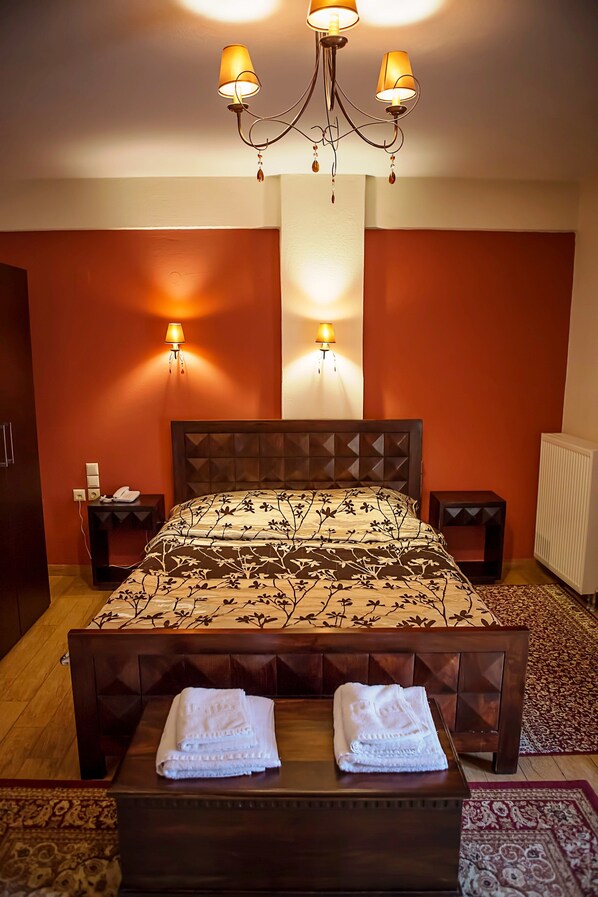 Superior Room, Fireplace | Minibar, in-room safe, blackout curtains, free cots/infant beds