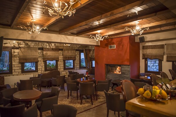 包含每日自助早餐