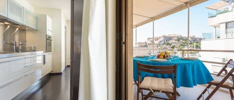 Apartment | Living area | 28-inch flat-screen TV with digital channels, TV