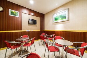 Property amenity - OYO 279 Deli Homestay (Medan)