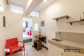 Room, 1 Bedroom | Desk, free WiFi, bed sheets, wheelchair access - ZEN Rooms Fortview BGC (Makati)