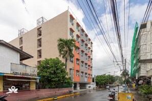 Exterior - ZEN Rooms Fortview BGC (Makati)
