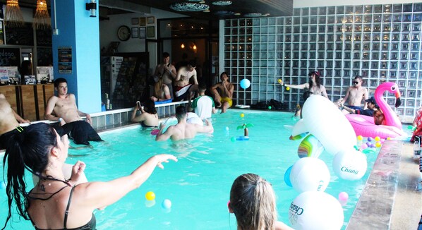 Poolside bar