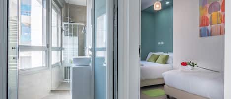 Căn hộ, 2 phòng ngủ, không hút thuốc, quang cảnh vườn | 2 phòng ngủ, màn/rèm cản sáng, bàn ủi/dụng cụ ủi quần áo