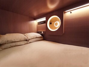 Business Class Sleeping Pod, Mixed | 1 bedroom, iron/ironing board, free WiFi, bed sheets