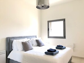 Royal Διαμέρισμα, 2 Υπνοδωμάτια, Θέα στην Πόλη | 2 υπνοδωμάτια, κουρτίνες συσκότισης, σίδερο/σιδερώστρα