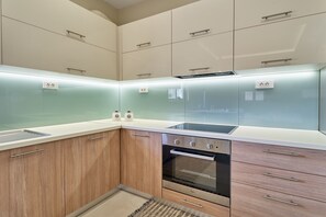 Apartment, Garden View (5) | Private kitchen | Full-size fridge, stovetop, coffee/tea maker, cookware/dishes/utensils - Emmanouela's Apts (Kissamos)