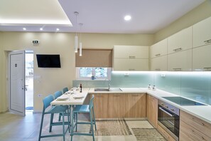 Apartment, Garden View (5) | Private kitchen | Full-size fridge, stovetop, coffee/tea maker, cookware/dishes/utensils - Emmanouela's Apts (Kissamos)