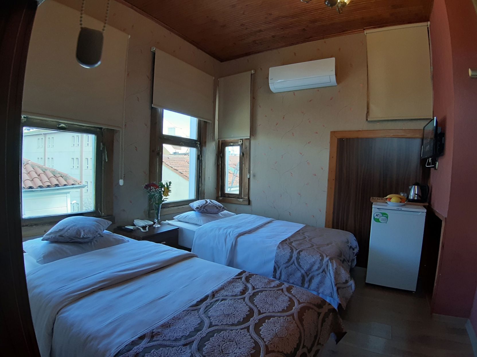 Minibar, schallisolierte Zimmer, Bügeleisen/Bügelbrett, kostenloses WLAN