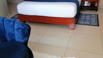 Executive Room | Desk, laptop workspace, iron/ironing board, free WiFi