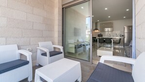 Leilighet – design, 2 soverom, byutsikt | Terrasse/patio