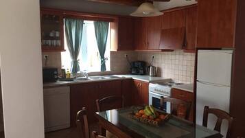 Villa, 3 Bedrooms, Private Pool | Private kitchen | Full-sized fridge, microwave, oven, stovetop