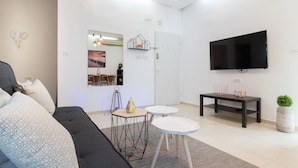 Living area - Charming 2BR Best Location in Jerusalem (Jerusalem)