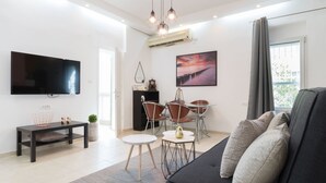 Room - Charming 2BR Best Location in Jerusalem (Jerusalem)