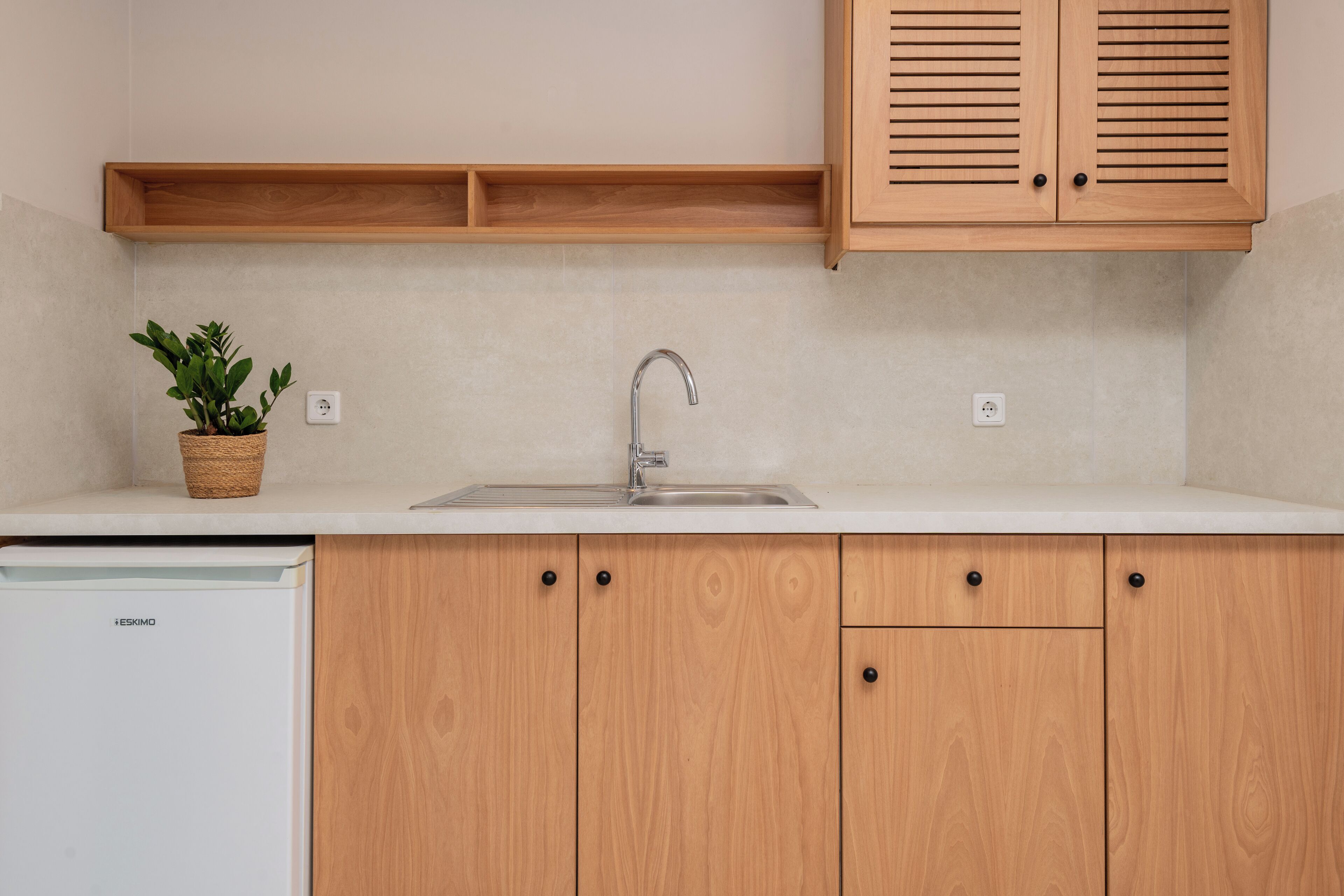 apartment, balcony | private kitchenette | fridge, stovetop, electric kettle, toaster