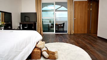 Family Room, 2 Bedrooms | Free WiFi, bed sheets