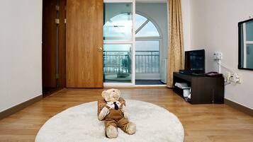 Family Room, 2 Bedrooms | Wi-fi percuma, cadar katil