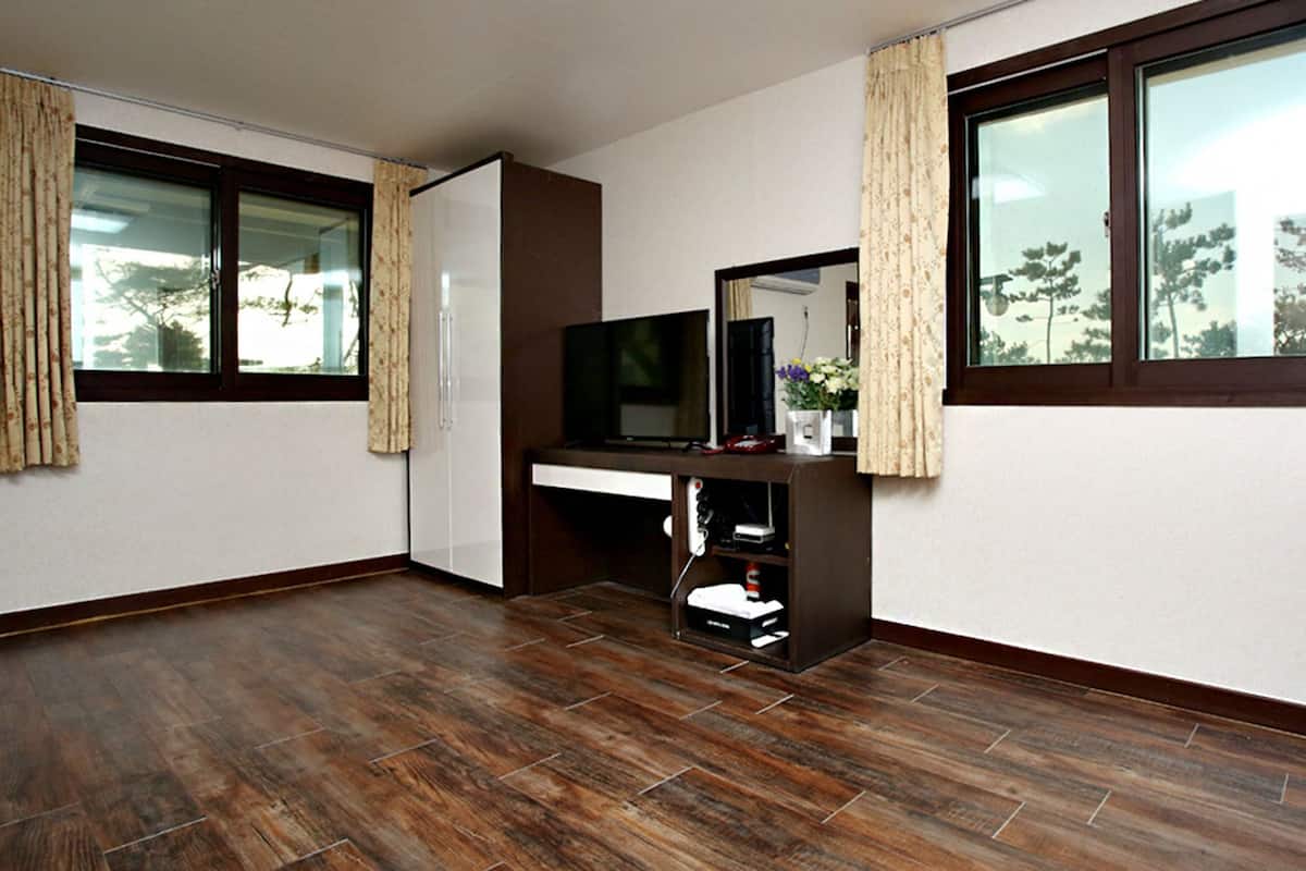 Habitación superior (Ondol) | Wifi gratis y ropa de cama