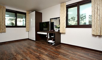 Superior Room (Ondol)