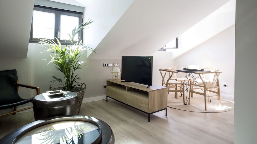 U-Sense Madrid Santa Ana