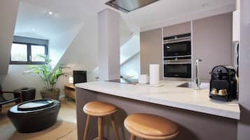 Leilighet – standard, 2 soverom, ikke-røyk | Eget kjøkken | Kjøleskap, mikrobølgeovn, ovn og kokeplater