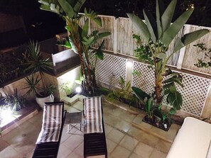 Royal Apartment, 2 Bedrooms, Garden View | Garden