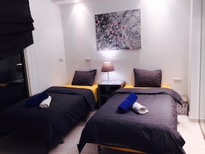 Royal-Apartment, 2 Schlafzimmer, Gartenblick | 2 Schlafzimmer, Verdunkelungsvorhänge, Bügeleisen/Bügelbrett