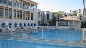 Outdoor pool - Magical Duplex 100SM Garden Pool Parking (Herzliya)