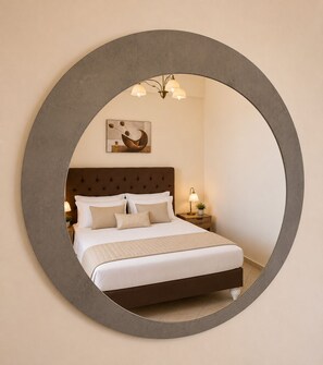 Double or Twin Room | Minibar, in-room safe, individually decorated, individually furnished