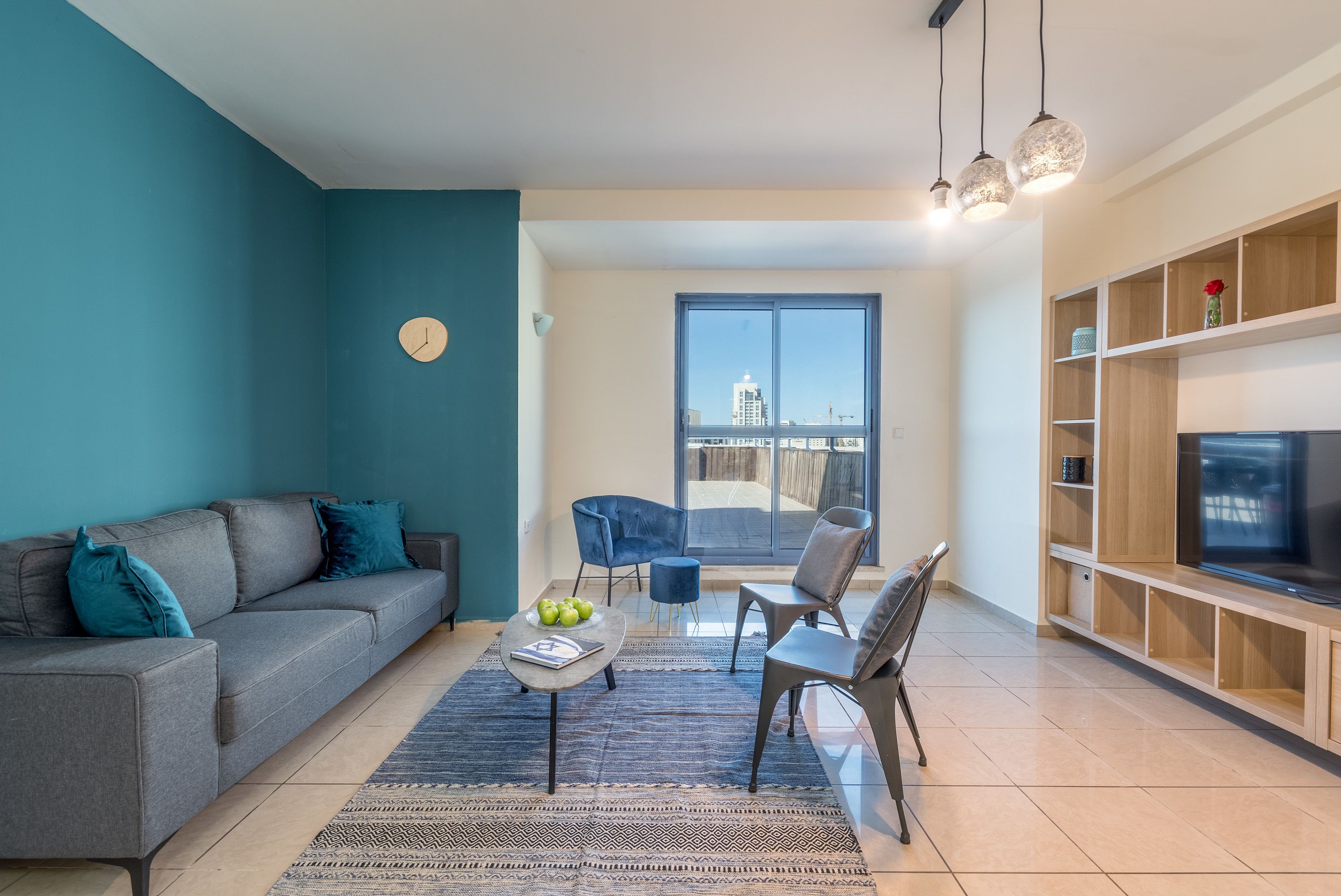 Penthouse Royal - flera sängar - icke-rökare | Vardagsrum | Platt-tv