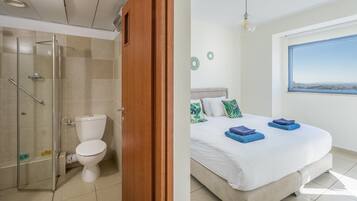 Penthouse Royal - flera sängar - icke-rökare | 4 sovrum, mörkläggningsgardiner, ljudisolering och strykjärn/strykbräda