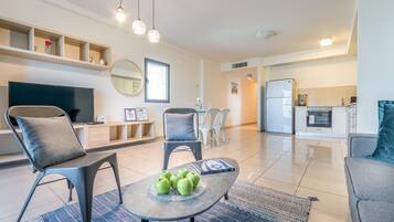 Penthouse Royal - flera sängar - icke-rökare | Eget kök | Stort kylskåp, ugn, spishäll och diskmaskin