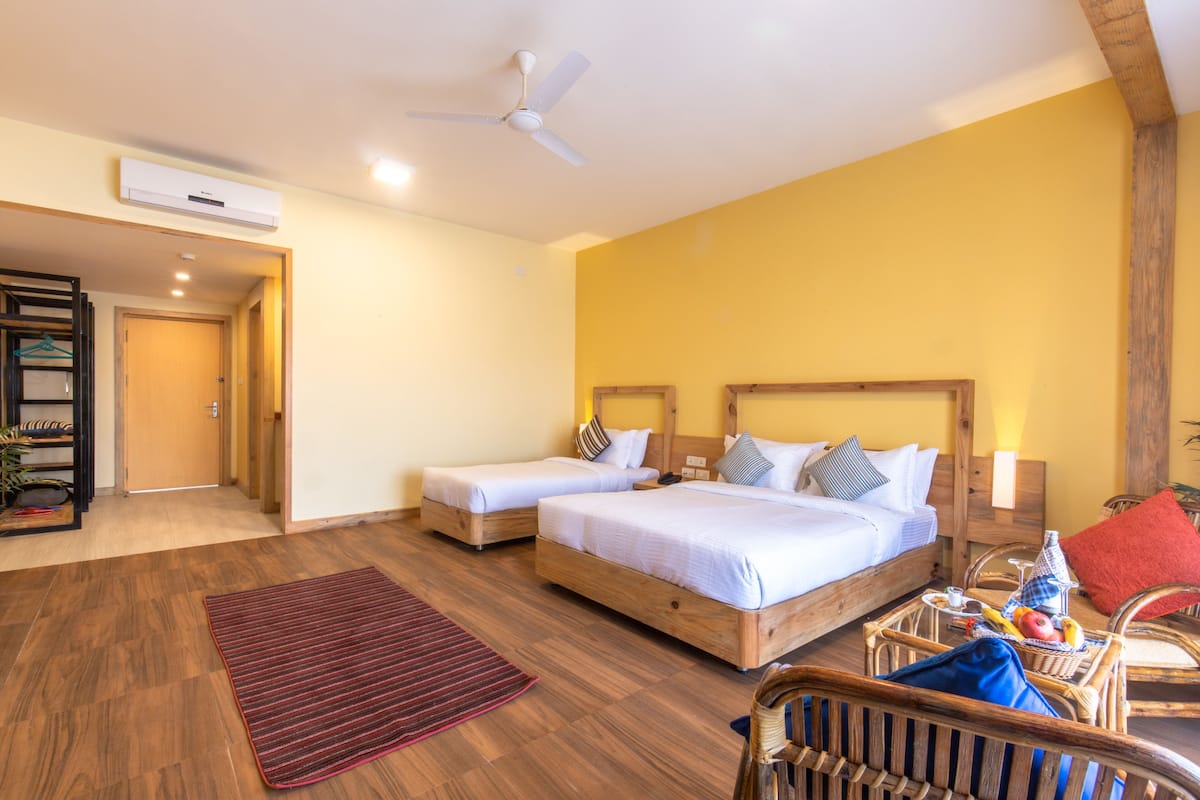 Deluxe Double or Twin Room, Mountain View | 1 bedroom, hypo-allergenic bedding, minibar, in-room safe