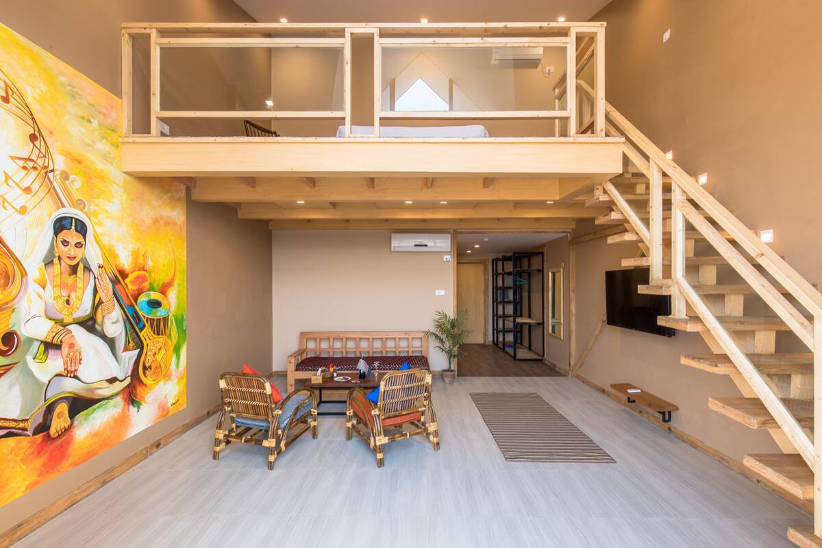 Loft Duplex Family Room with Mountain View | เครื่องนอนป้องกันสารก่อภูมิแพ้, มินิบาร์, ตู้นิรภัยในห้องพัก, โต๊ะทำงาน