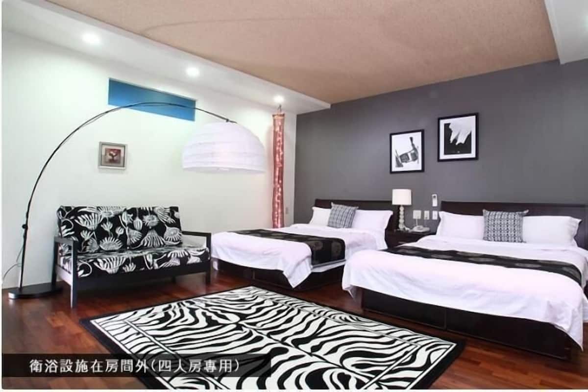 Quadruple Room with Private External Bathroom | Desk, free WiFi, bed sheets