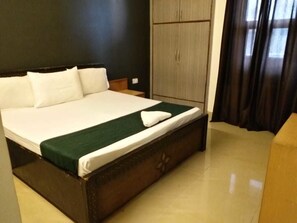 Deluxe-Apartment | Schreibtisch, schallisolierte Zimmer