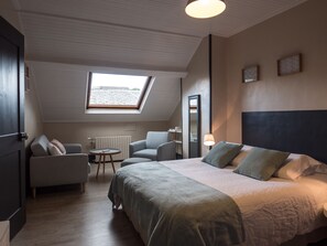 Suite familiare (Perret) | Tende oscuranti, ferro/asse da stiro, Wi-Fi gratuito, lenzuola