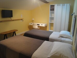 1 bedroom, individually decorated, individually furnished, desk
