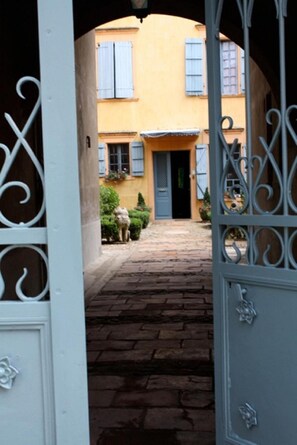 Exterior - La Halte du Temps (Montesquieu-Volvestre)